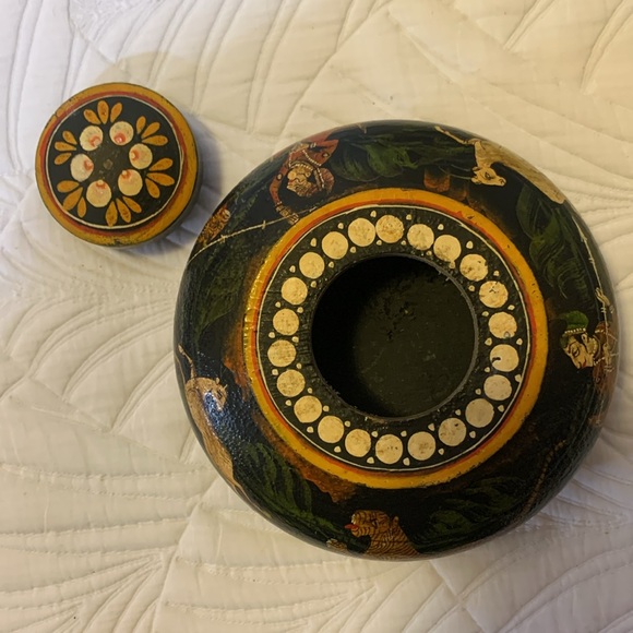 Hand painted trinket container wood vintage - Picture 16 of 17